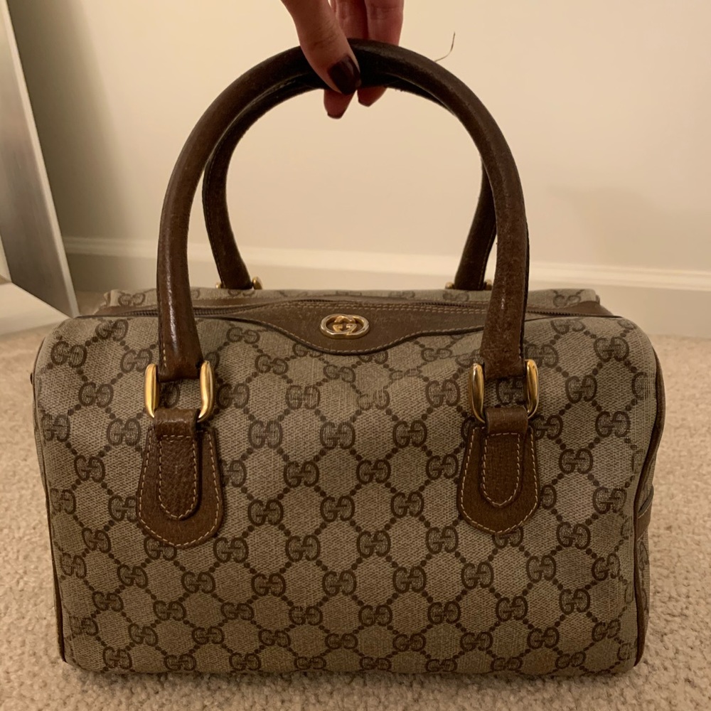 100% Authentic vintage brown Gucci purse